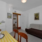 Apartament Letica *