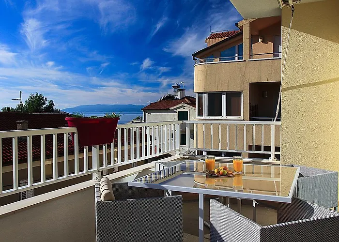 Appartement Letica *